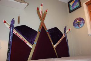 Fits a Queen size mattress/box spring